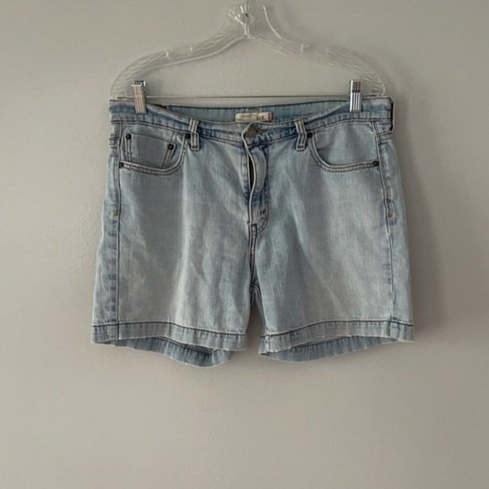Levi’s Vintage High Rise Denim Shorts Light Wash Size 12 - Picture 1 of 10